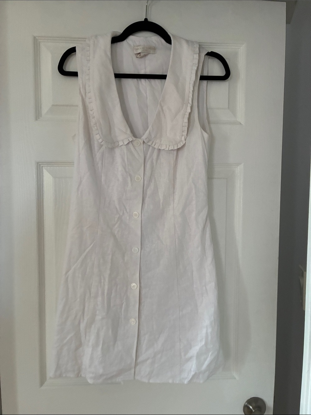 Caroline Constas White Sleeveless Button-Front Top with Ruffle Collar